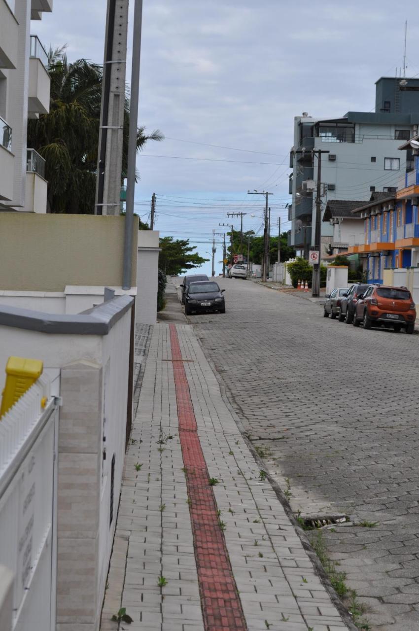 Apartamentos Bombinhas - 140 Metros Da Praia Luaran gambar